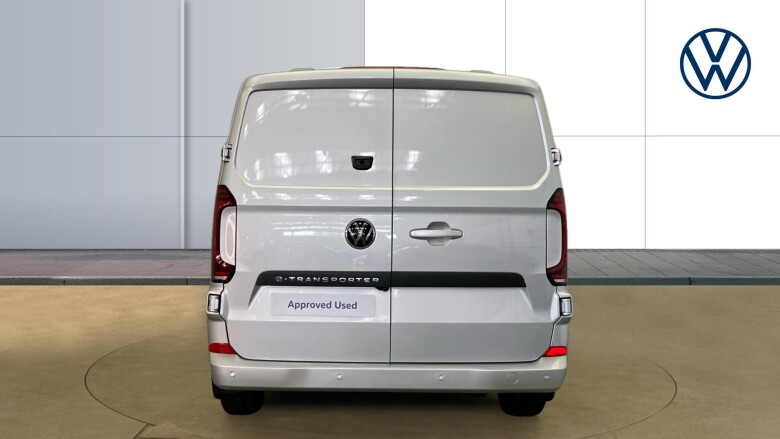Volkswagen Transporter T32 Swb Electric 160kW 65kWh Commerce Pro Van Auto